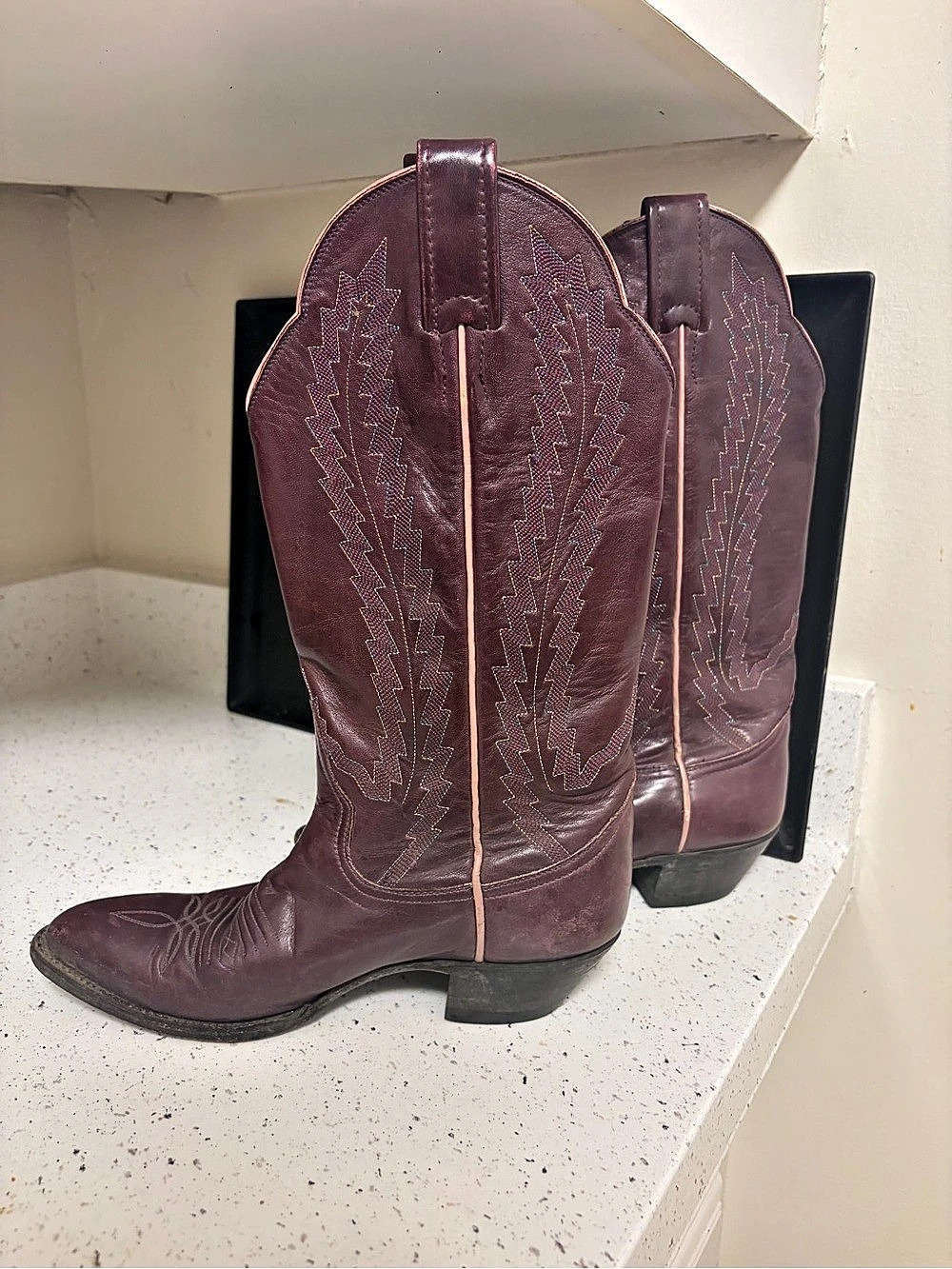 Vintage Larry Mahan cowboy Boots Lightning Bolt Embroidered Plum Womens 5.5
